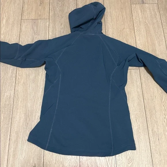 Woman’s mountain hardwear jacket - Picture 5 of 7